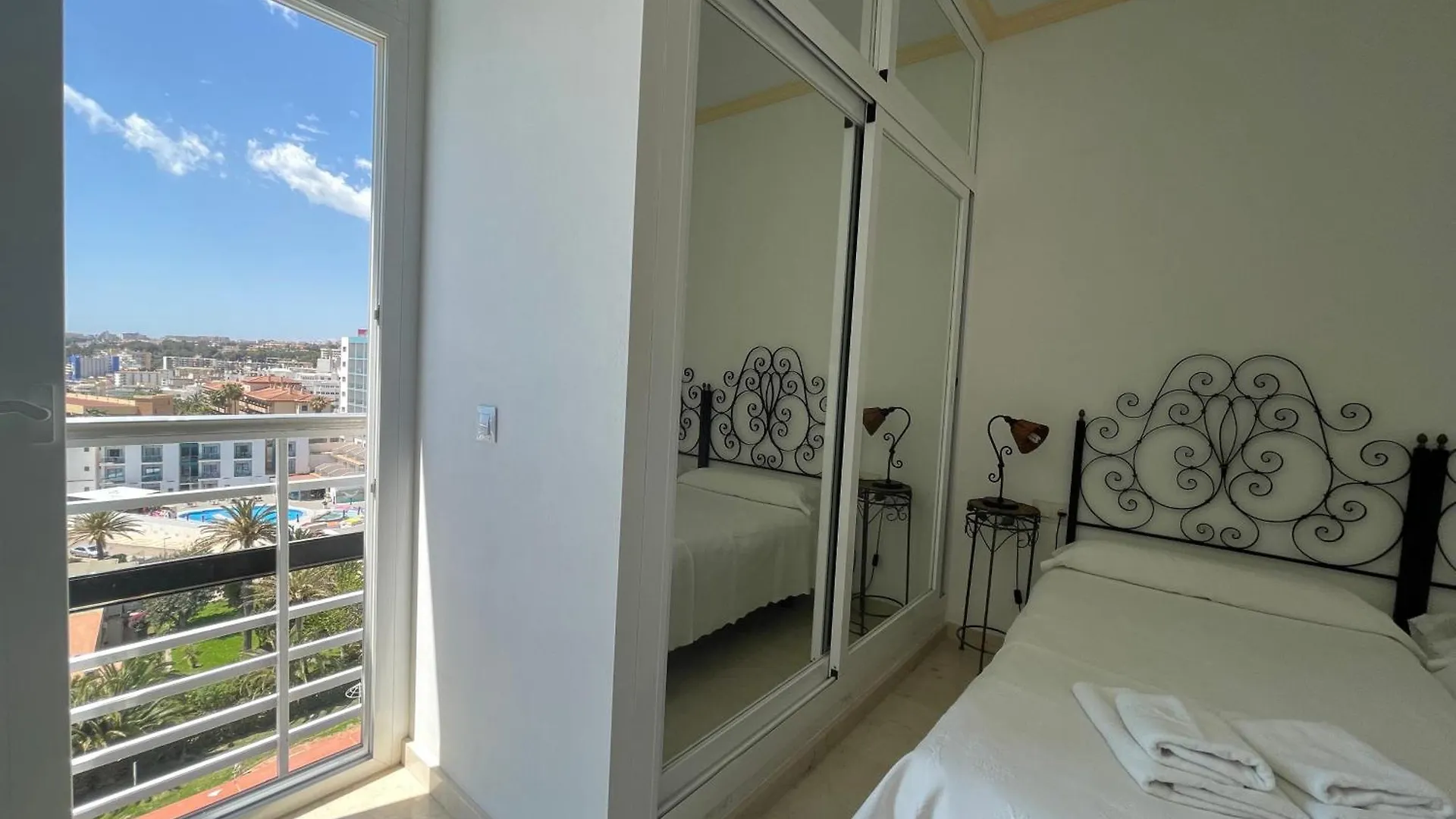 Apartamentos La Roca Rentals Torremolinos 0*,