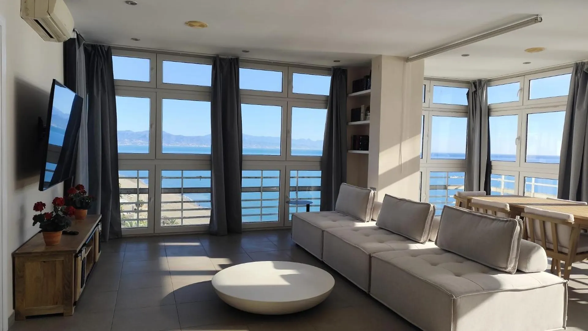 Apartamentos La Roca Rentals Torremolinos