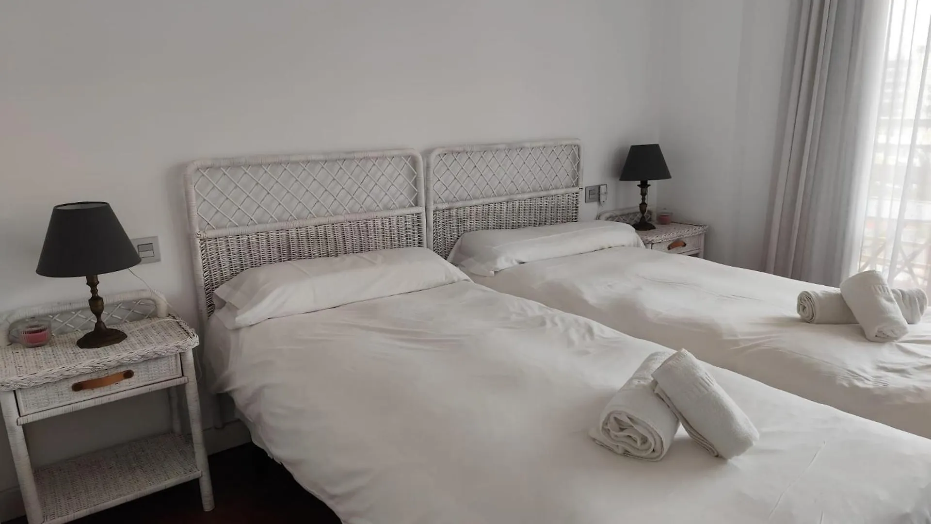 Apartman Apartamentos La Roca Rentals Torremolinos